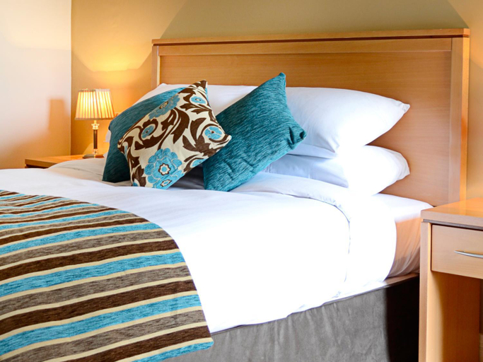 Bedroom 2, Cill Aodain Court Hotel