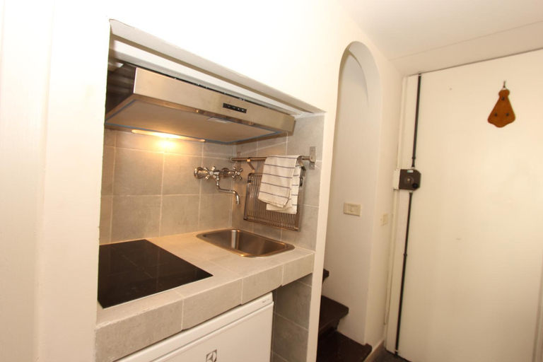 Others 4, Penna Flats, Rome