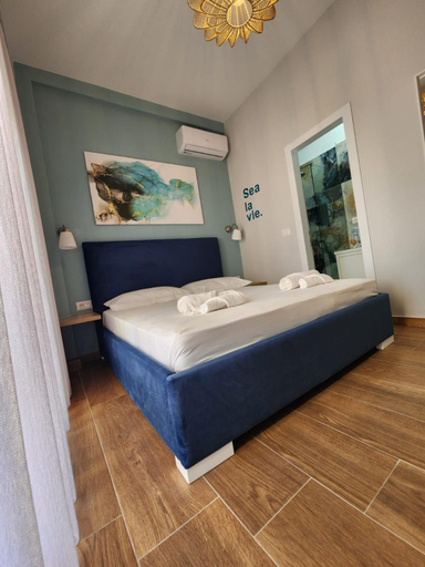 Others 5, Memories Apartments, Sarandës