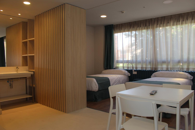 Others 5, Modo Hotel Apartamento, Madrid