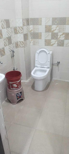 Bathroom 4, Virendra Palace Guest House, Varanasi