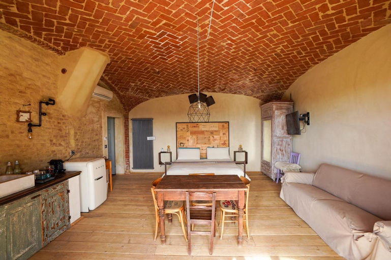Bedroom 2, La Butte de Viaris, Asti