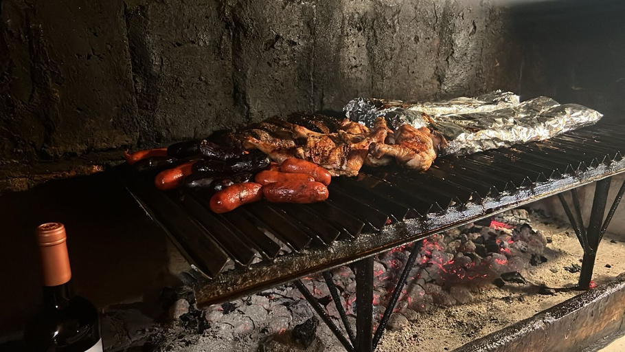 Food & Drinks 4, Tribal house, Magallanes