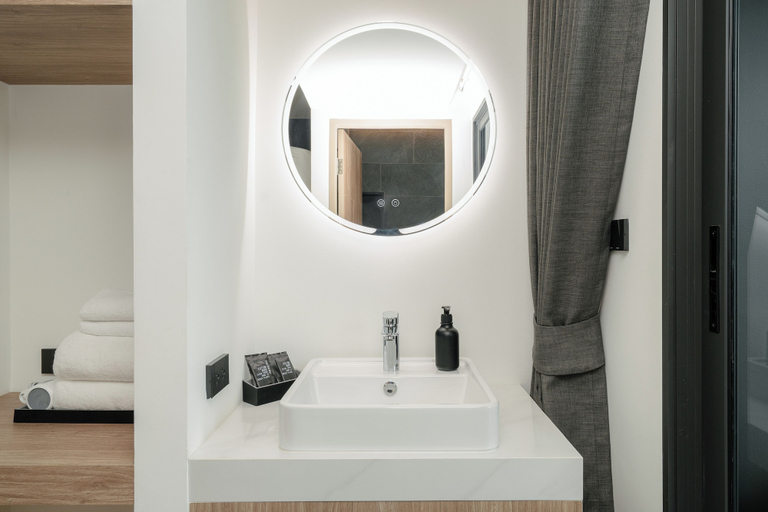Bathroom 5, Blu Monkey Hub & Hotel Bangtao Beach Phuket, Pulau Phuket