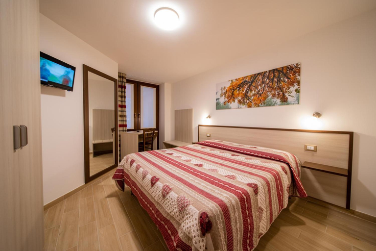 Bedroom 2, Chambres d'hotel a Rosy, Aosta