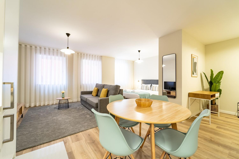 Dining Room, On The Square Studio - City Center by House and People, Braga