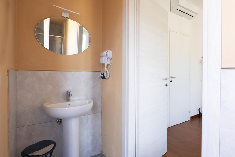 Bathroom 8