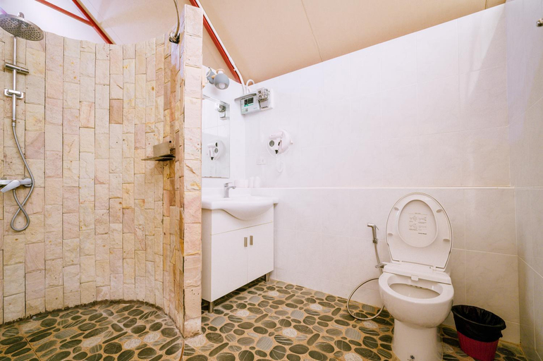 Bathroom 3
