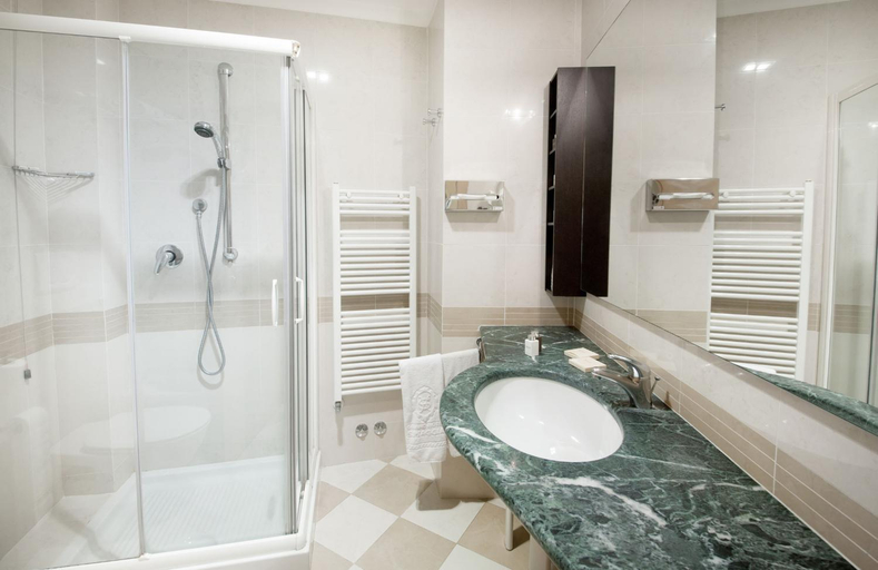 Bathroom 3