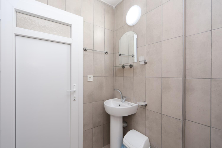 Bathroom 5, Blue Life Hotel, Konak