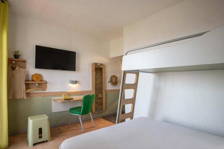 Bedroom 11