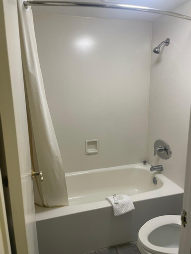 Bathroom 7