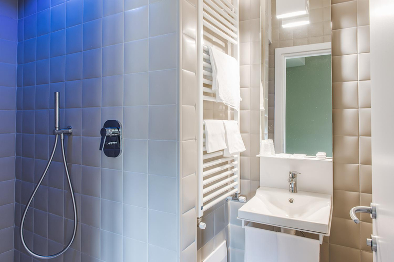 Bathroom 8