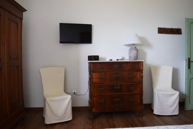 Bedroom 13