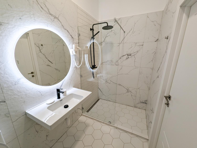 Bathroom 4, Kyiv Honchara Hotel, Shevchenkivs'kyi
