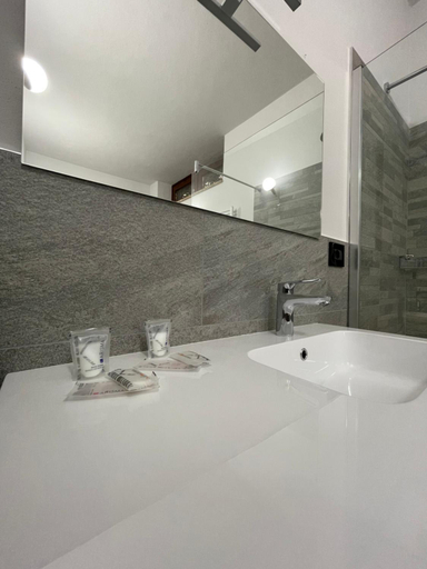 Bathroom 6