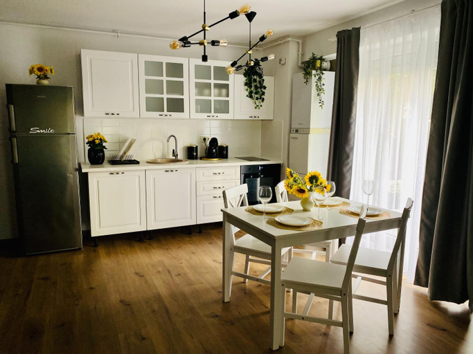 Others 2, La Maison de Zoe - Airport Residences, Otopeni