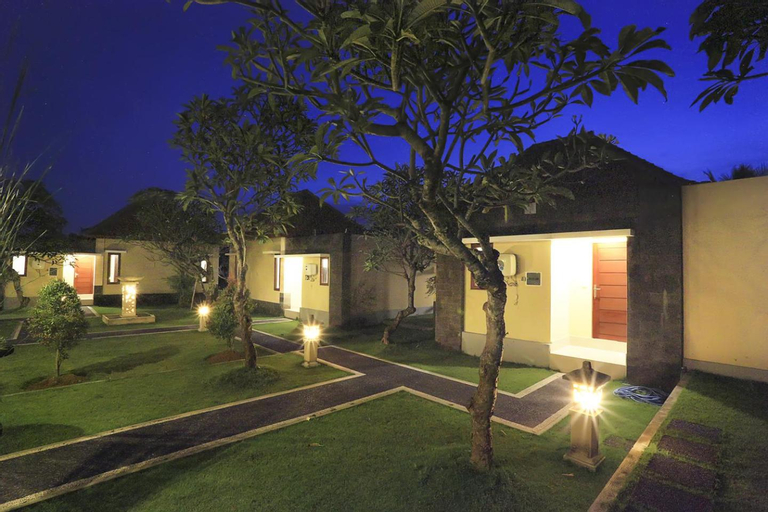 Exterior 1