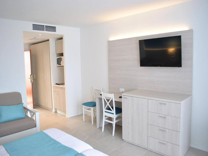 Others 3, Aparthotel y Hotel Paguera Beach, Baleares