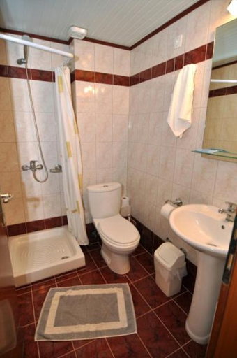 Bathroom 2, Makedonia, East Macedonia and Thrace