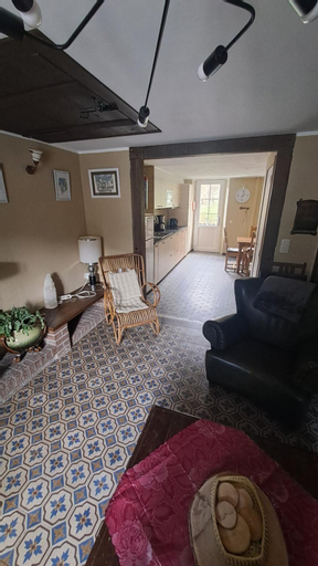 Others 3, B&B Aux 10 Clefs, Luxembourg