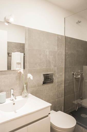 Bathroom 4, Zelije Apartments Trindade, Porto