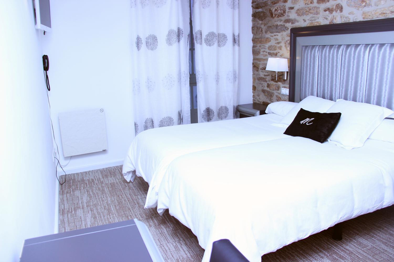 Bedroom 2, Hotel Montenegro, A Coruña