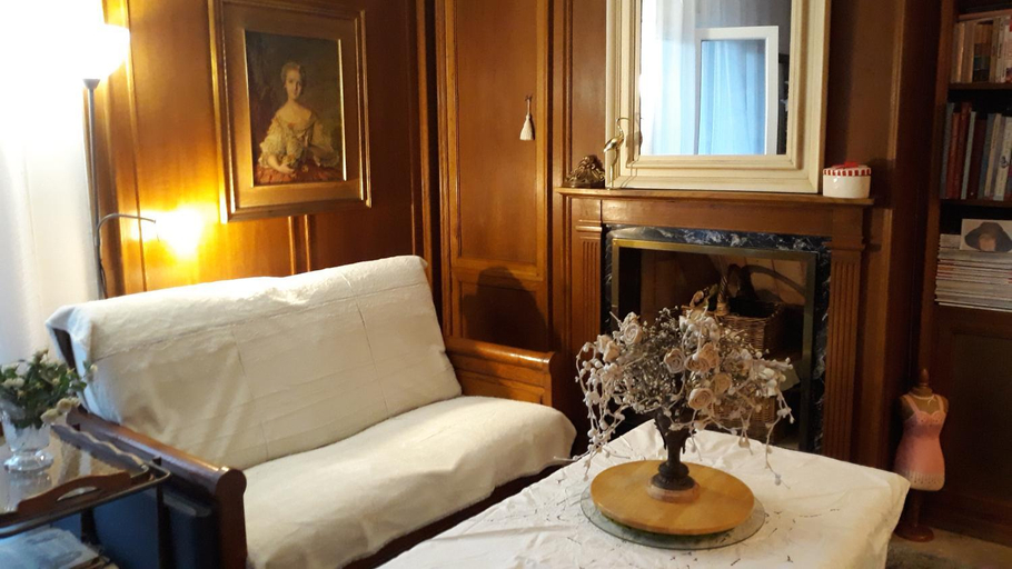 Others 4, CHAMBRES D'HOTES CHEZ CATHERINE A REUS chambre de Paris avec salle de bains privee, Tarragona