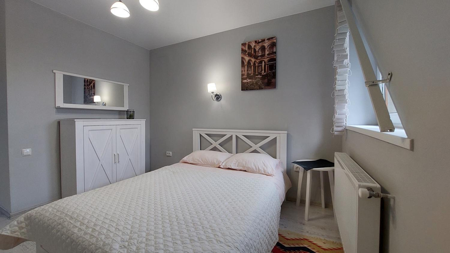 Bedroom 2, Koteg LEMBERG З червня басеин з підігрівом 10 на 5 метрів, Skolivs'kyi