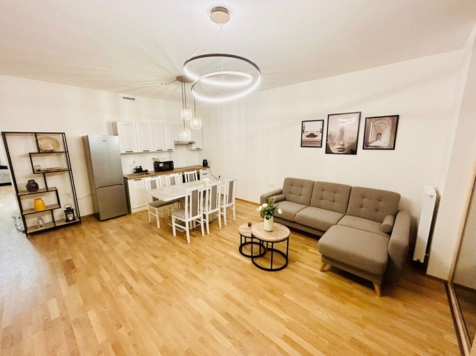 Others 5, New Luxury Apartmen Metro Station, Praha 5