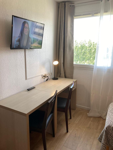 Others 3, Appart'Hotel - Gare TGV - Courtine - Confluence - 407, Vaucluse