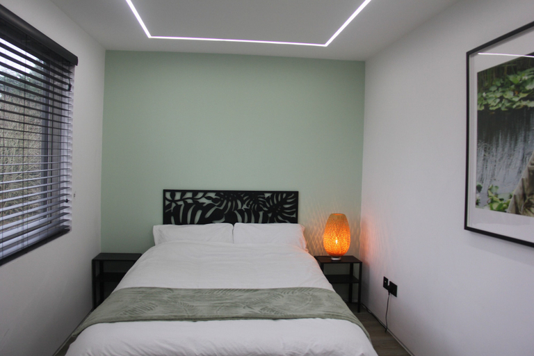 Bedroom 4, 122 Marshfield, Bristol