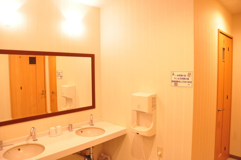 Bathroom 4, Ryokan Urashima, Onomichi