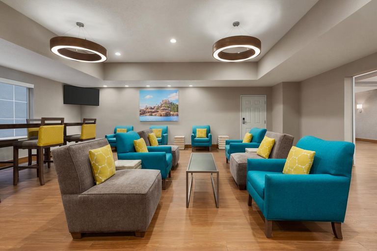 Public Area 2, La Quinta Inn & Suites by Wyndham Rapid City, Pennington
