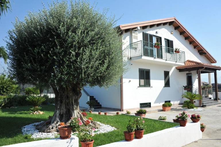 Others 5, B&B Cascina Fiorita, Napoli