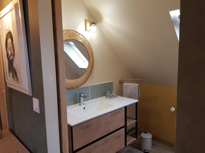 Bathroom 2