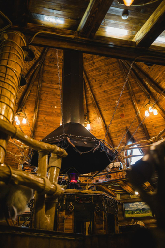 Food & Drinks 4, Kolyba Opryshkiv, Khusts'kyi