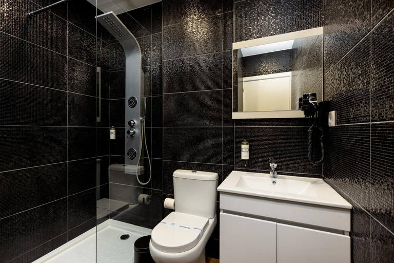 Bathroom 4, Feel Porto Wine Essence Apartments, Vila Nova de Gaia