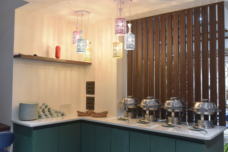Food & Drinks 5, ILIF 2706 Western Breeze Villas, Raigarh