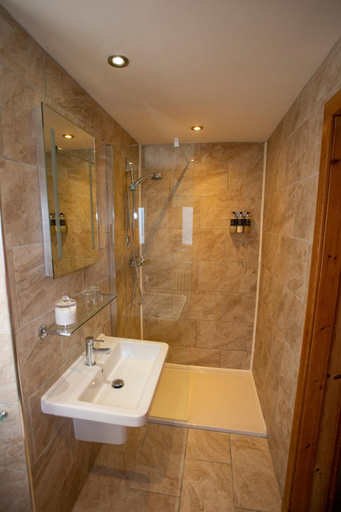 Bathroom 3, Old Pines Hotel, Highland