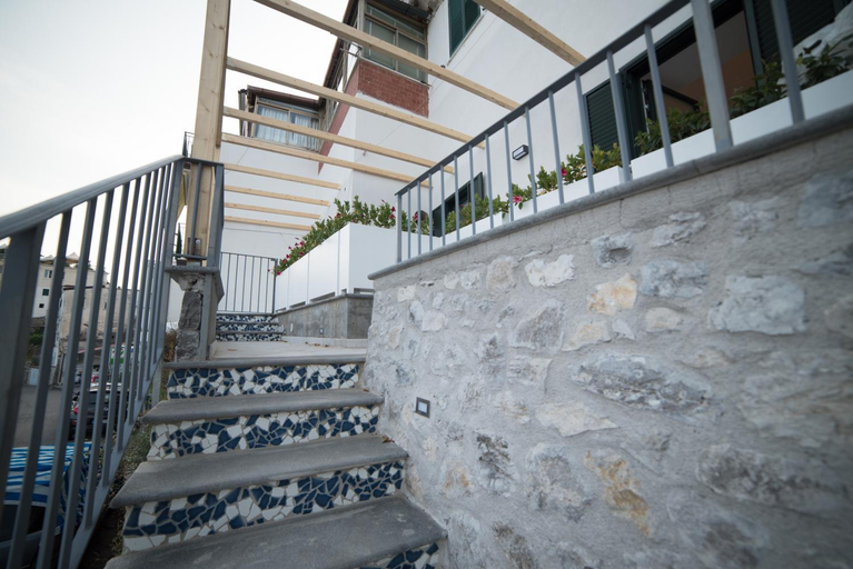 Others 4, Blu Ravello, Salerno