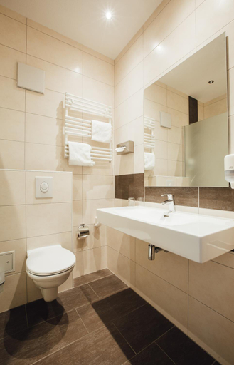 Bathroom 4, HK - Hotel Dusseldorf City, Düsseldorf