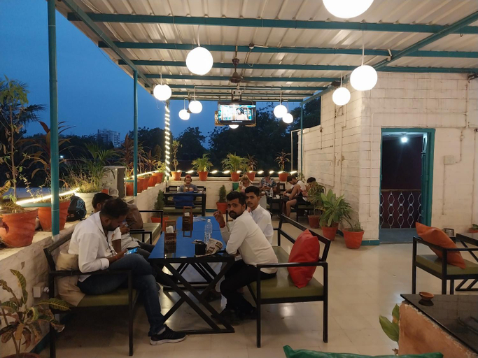 Restaurant 2