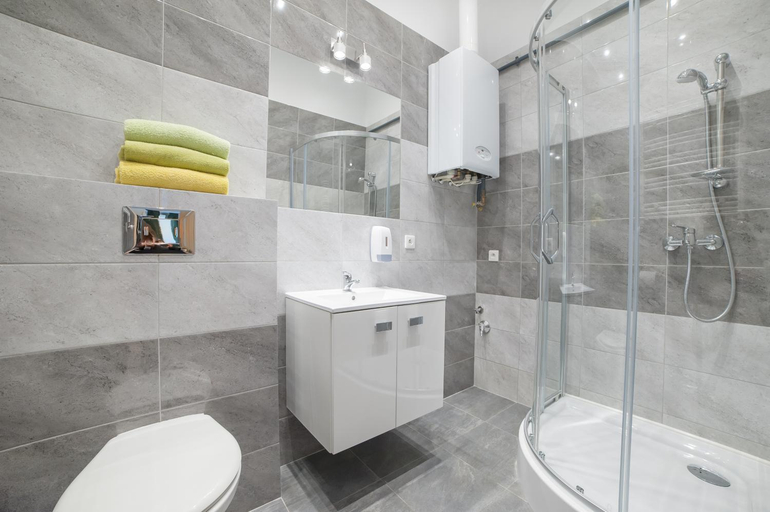 Bathroom 2, Dizzy Daisy Downtown Apartments, Kraków City