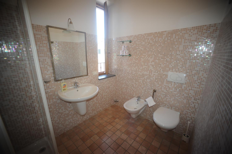 Bathroom 4, Super Relais Stella, Florence