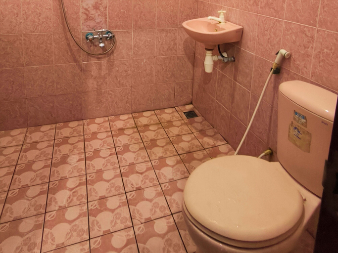 Bathroom 4, Hotel Mustika Syariah, Blora