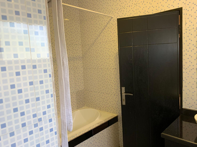 Bathroom 2, Capital Hotel, Brazzaville