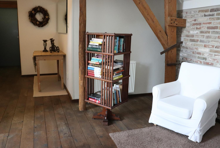 Others 5, Bed & Breakfast Appeltern, West Maas en Waal