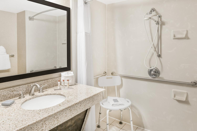 Bathroom 15