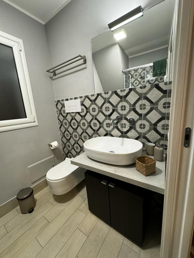 Bathroom 5, La Casa del Mandorlo, Agrigento